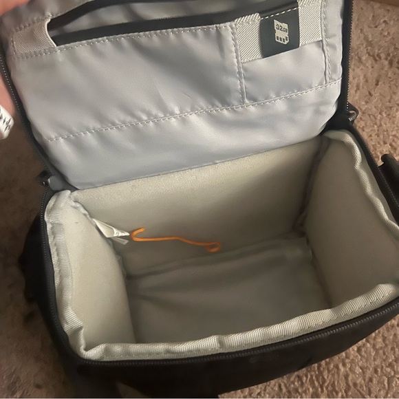 LowePro Camera Bag - Picture 5 of 5